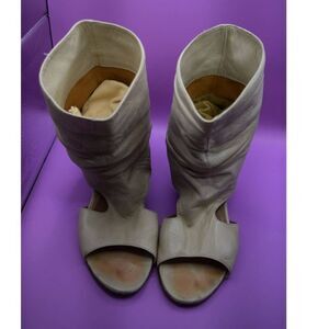 Vintage Everybody by BZ Moda Ivory Open Toe Scrunch Boots - 39.5 / 9